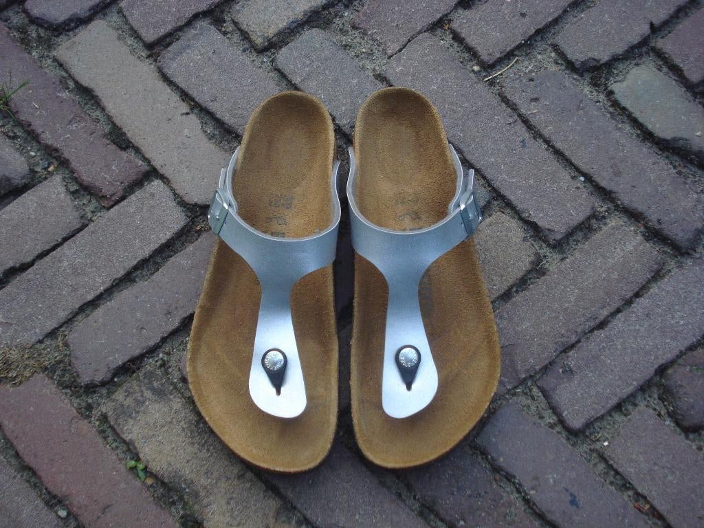 Livraison gratuite Silver Gizeh Birkenstocks MT 39, Neuf, Autres couleurs, Birkenstock 39, Sandales de bain
