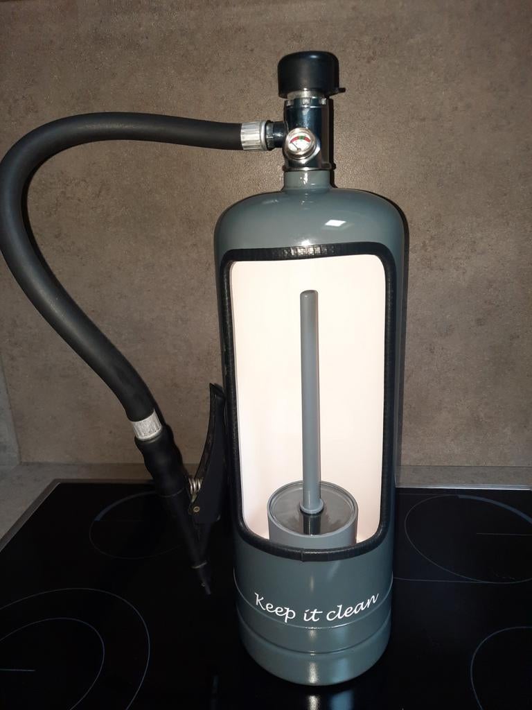 Brandblusser wc dispenser (mancave), Ophalen, Brandblusser