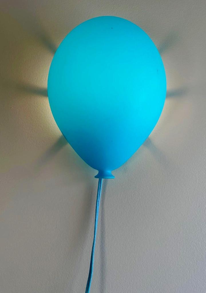 Prachtige wandlamp 'Ballon' blauw, Ophalen of Verzenden, Zo goed als nieuw