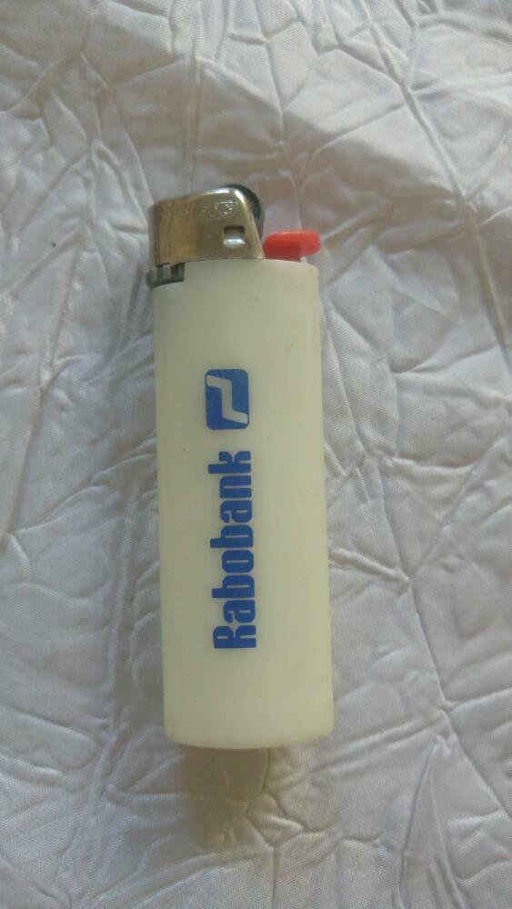 Briquet Aansteker BIC France 1980-90 white Rabobank, Collections, Enlèvement ou Envoi, Utilisé, Briquet