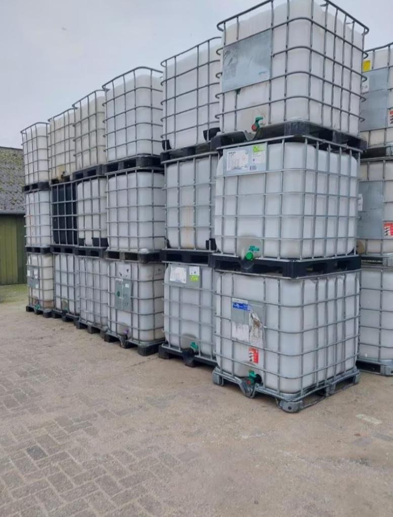 ibc containers 1000L en lege korven, Tuin en Terras, Regentonnen, Ophalen, Kunststof, Gebruikt, Met kraantje