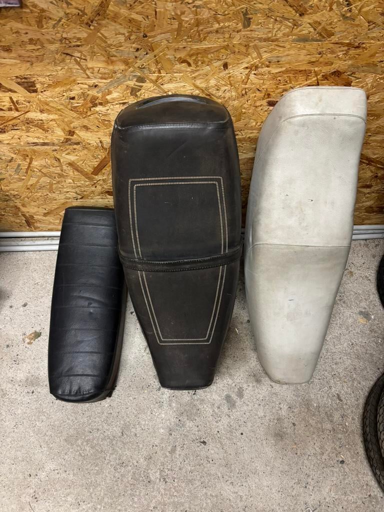3 selles vespa piaggio, Fietsen en Brommers, Ophalen, Zo goed als nieuw, Piaggio