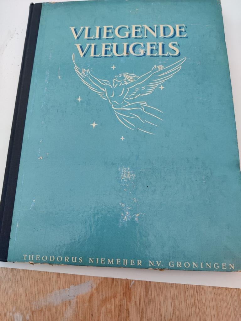 Vliegende vleugels . Plakboek  1948, Ophalen of Verzenden