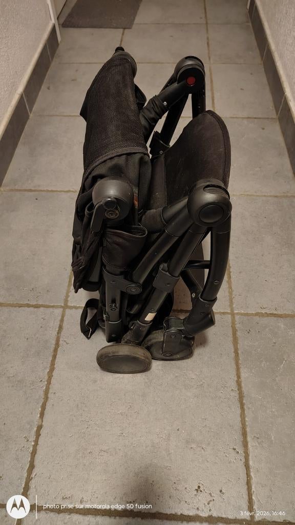 Poussette compacte pliable, Utilisé, Poussette, Pneus