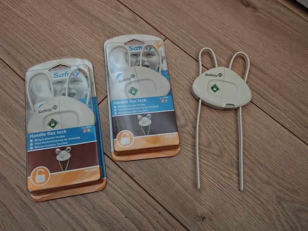 Safety 1st baby beveiliging kastdeuren en stopcontacten, Ophalen, Zo goed als nieuw