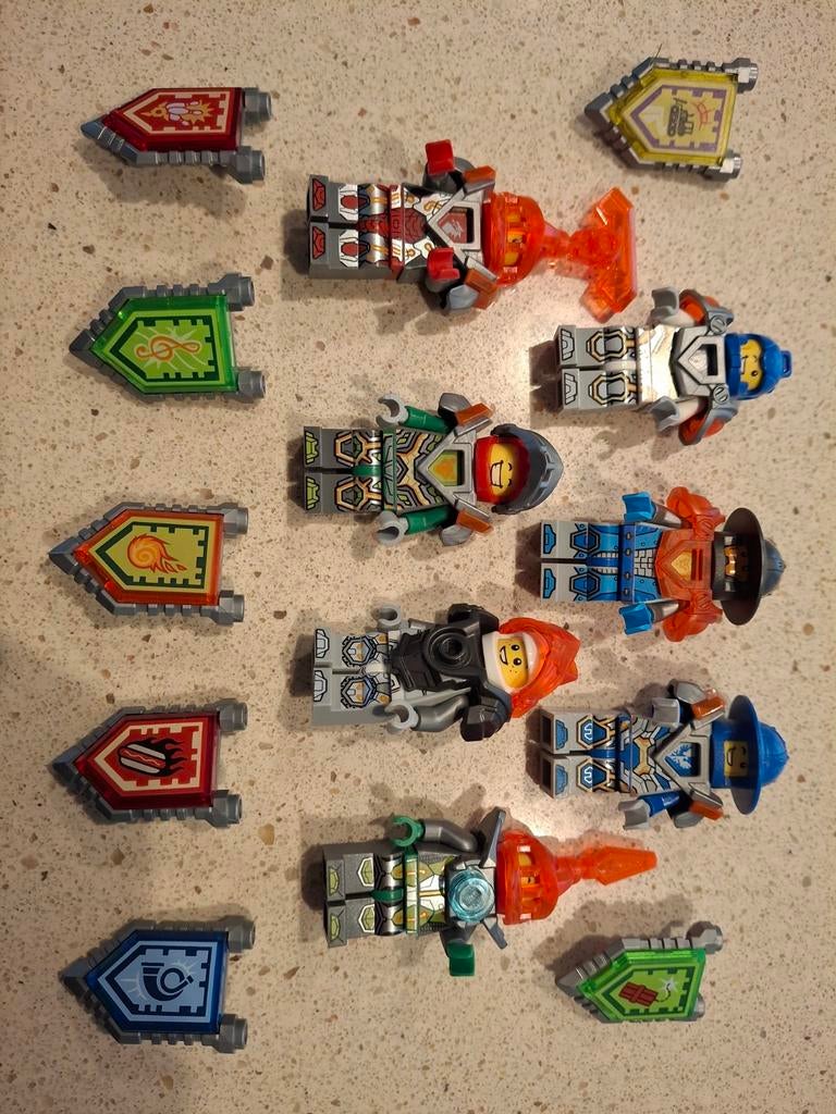 7 chevaliers Lego Nexo avec boucliers et tuiles de puissance, Enlèvement ou Envoi, Lego