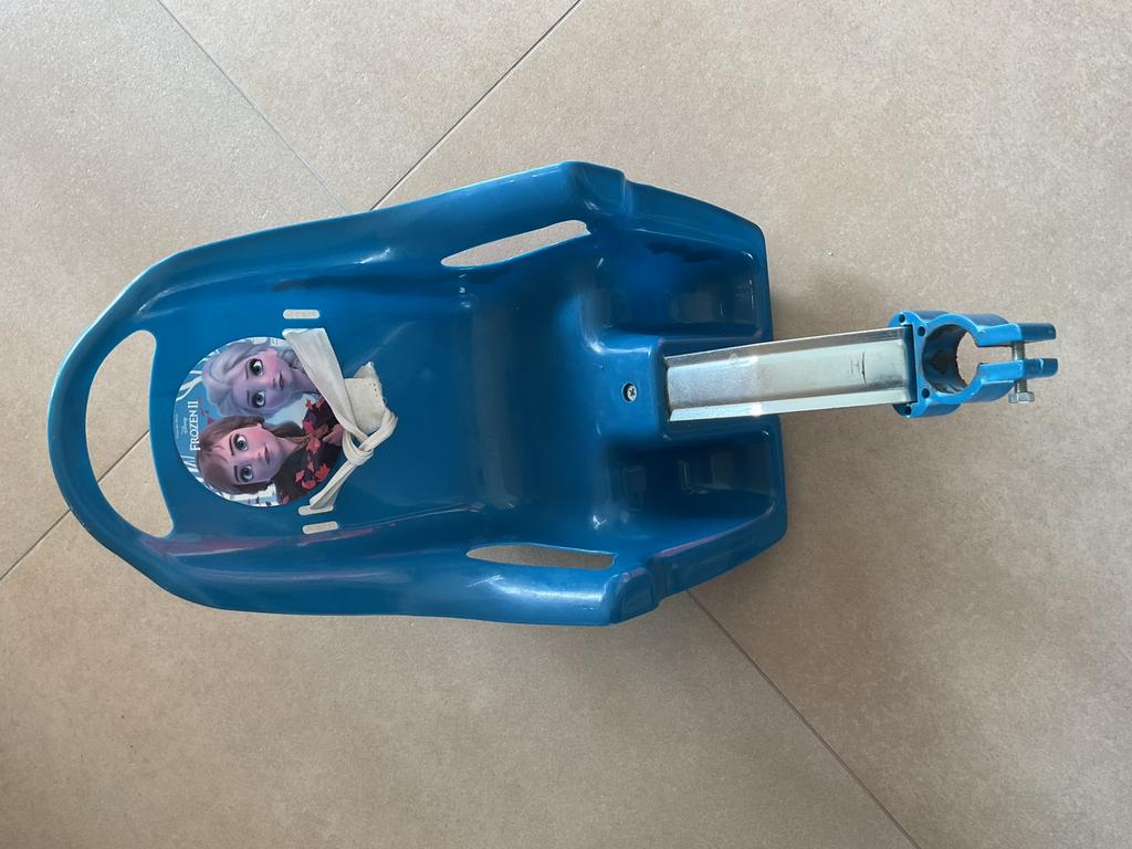 Fietsstoeltje pop, Ophalen, Zo goed als nieuw