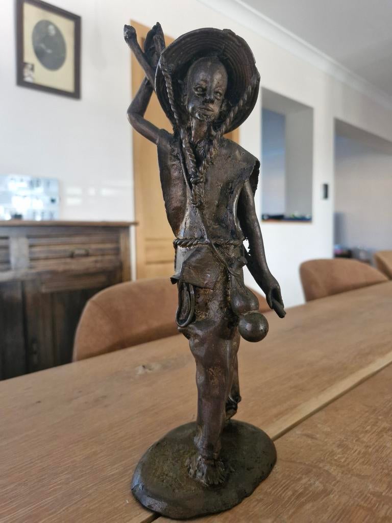 Antiek bronzen beeld, Ophalen
