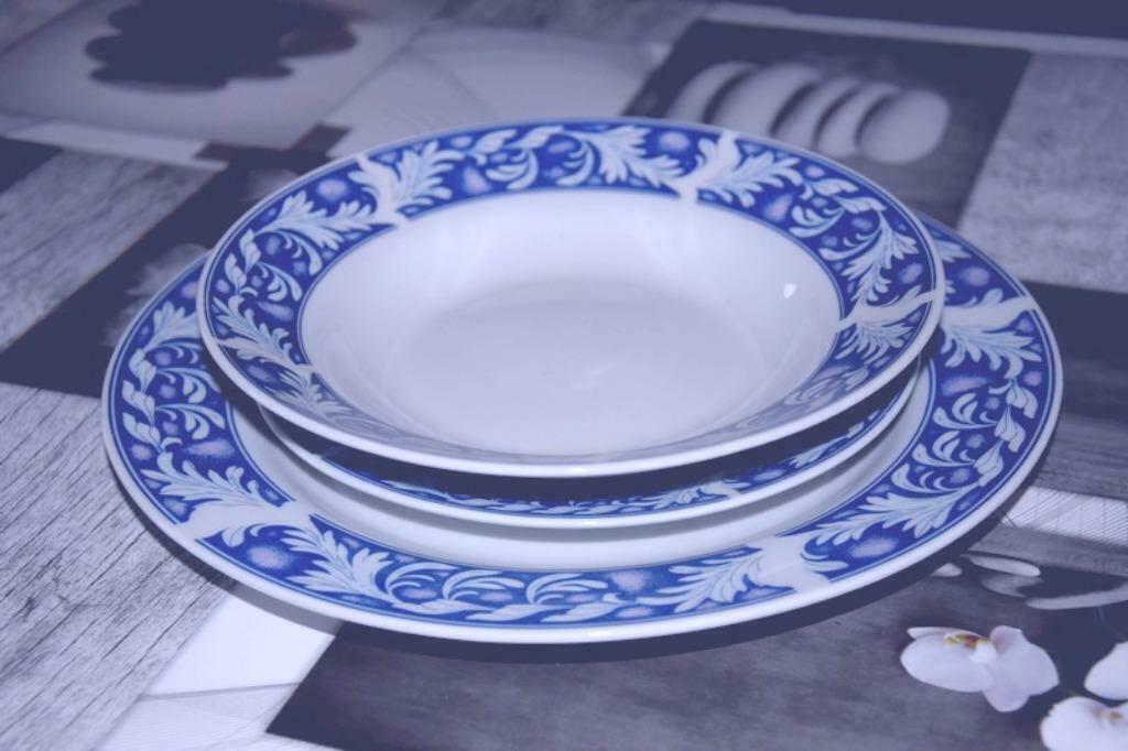 24 Assiettes pour dessert fleur bleue, Antiquités & Art, Enlèvement