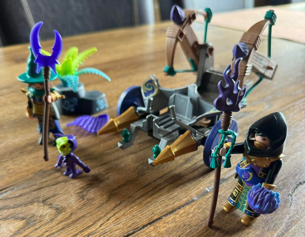 Playmobil Novelmore 70748 Violet Vale Véhicule catapulte, Enfants & Bébés, Jouets | Playmobil, Comme neuf