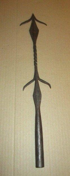 Pointe de lance Africaine Congo 41,5 cm longueur, Antiquités & Art, Envoi