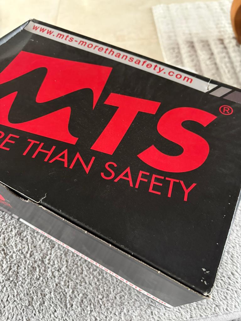 Nouvelles chaussures de sécurité taille 42, Enlèvement, Comme neuf