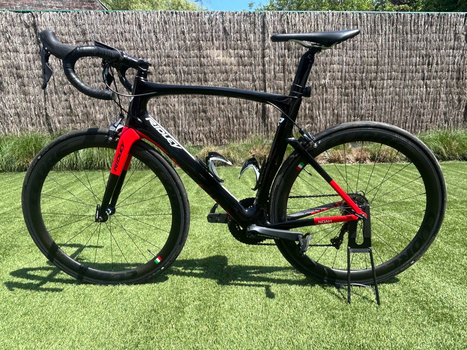 Ridley Noah Fast M - ultegra - carbon cuore wielen, Carbon, Info@ridley.be, Velgrem, Zo goed als nieuw