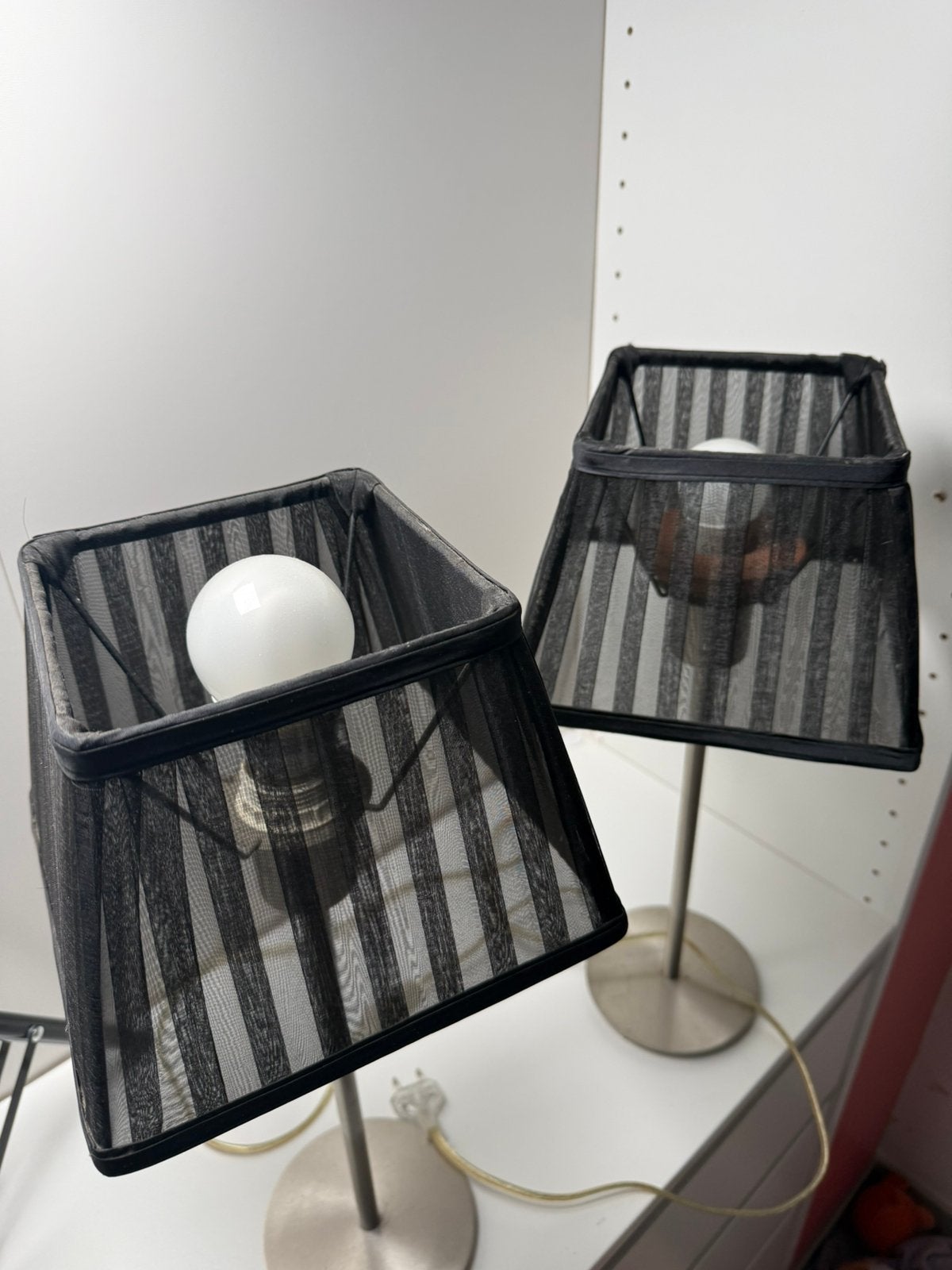 Lot de 2 lampes de chevet design noir et métal, Enlèvement ou Envoi, Comme neuf, Noir