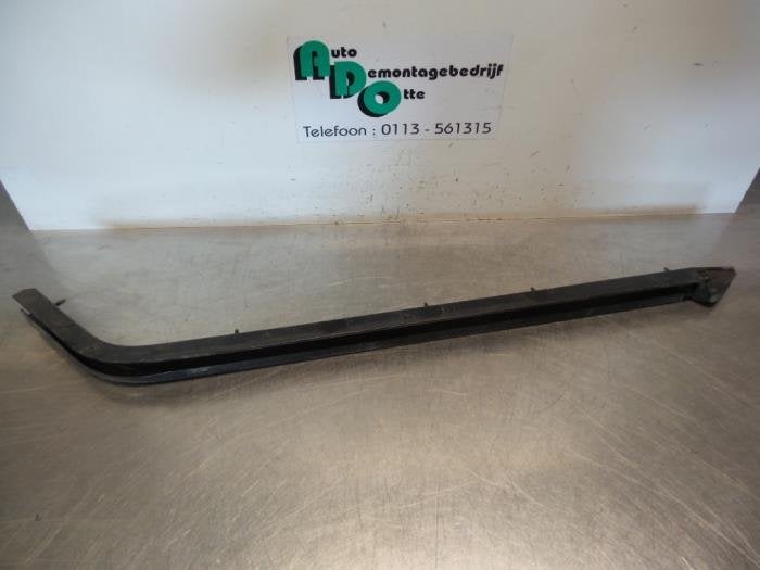 Rail porte coulissante droite d'un Peugeot Expert, -, 3 mois de garantie, Utilisé, -