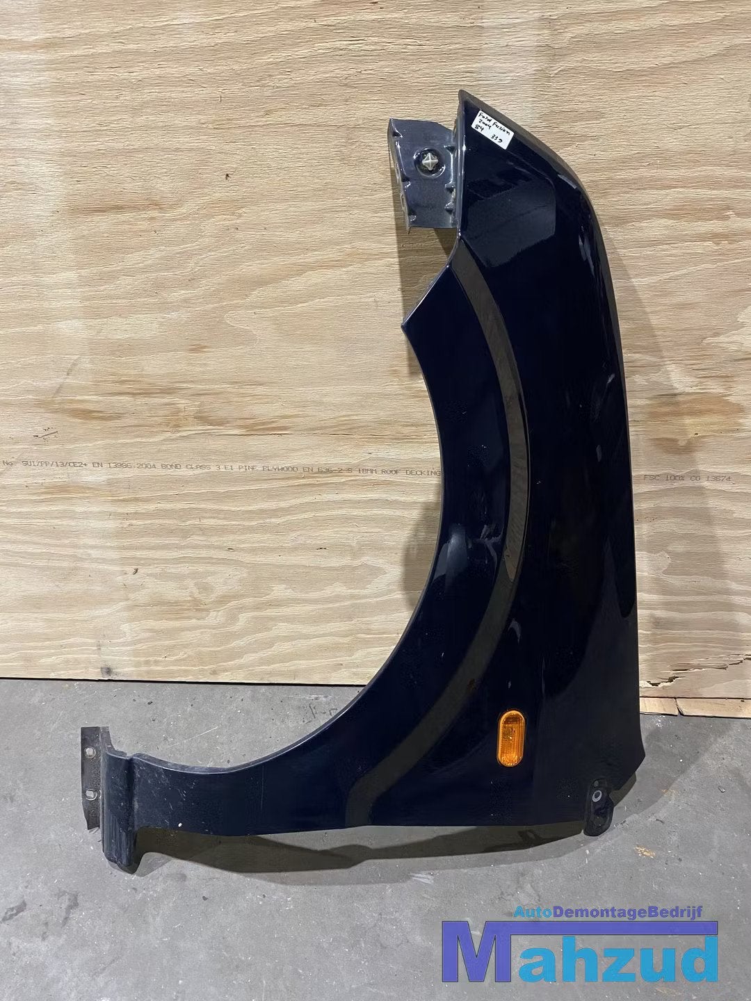 FORD FUSION BLAUW 84 Links linker scherm zijscherm spatbord, Info@ford.com, Ford Motor Company, American Road 1
48126  Dearborn