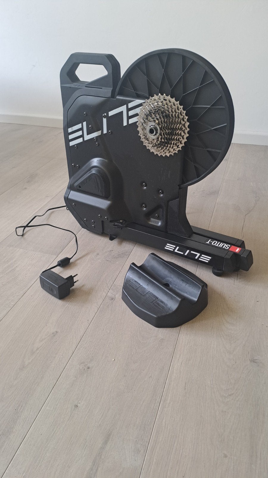 Elite Suito-T Smart Fietstrainer / Direct Drive, Sport en Fitness, Wielrennen, Ophalen, Gebruikt, Overige typen