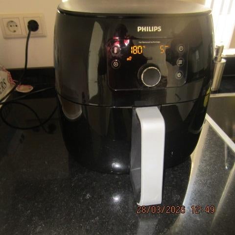 TE KOOP MOOI GROOT ERFRYER PHILIPS ZIE FOTO S, Elektronische apparatuur, Airfryers, Ophalen, Gebruikt, Airfryer XXL