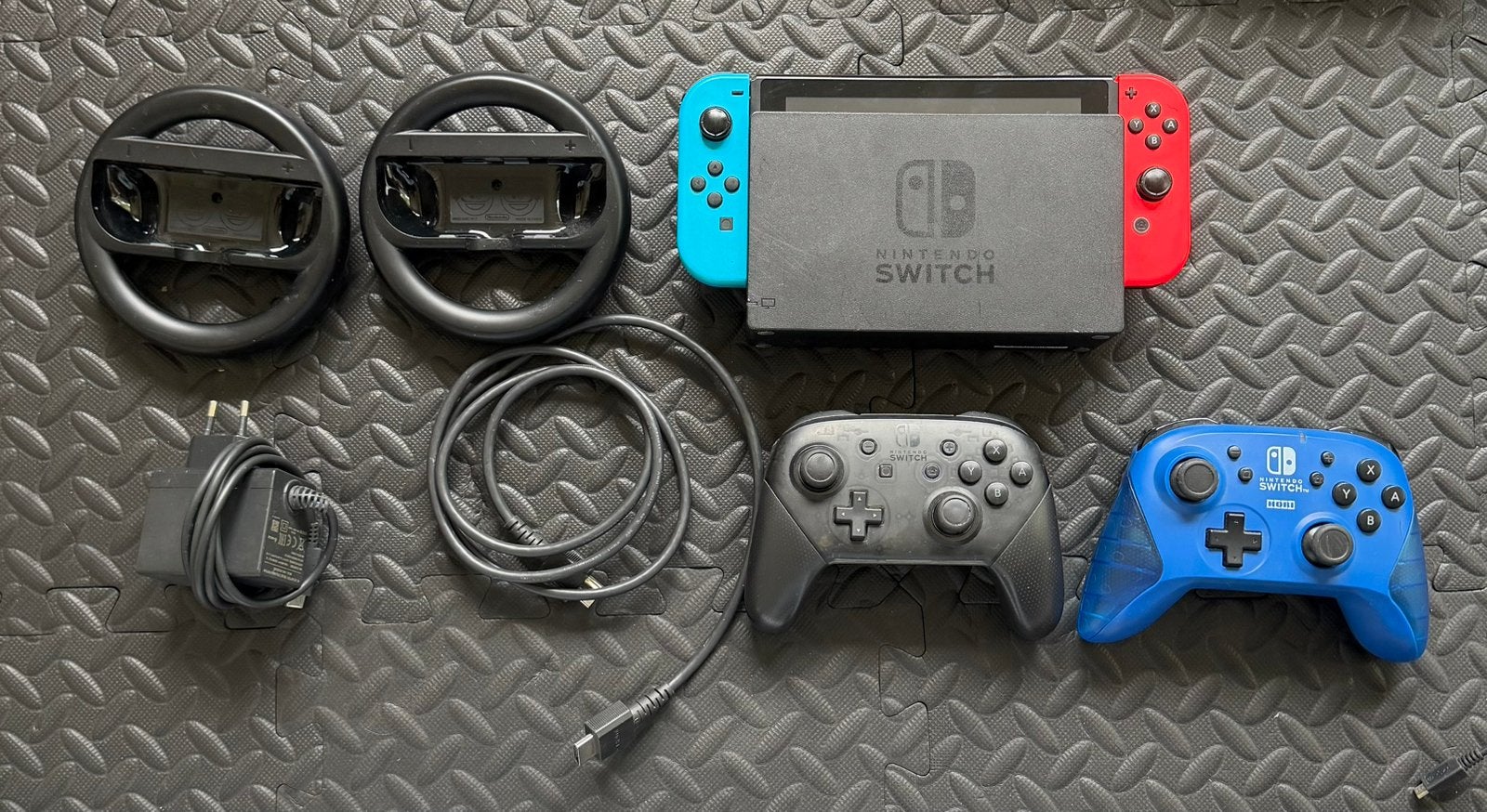Nintendo switch, Enlèvement ou Envoi, Comme neuf, Avec 2 manettes, Switch Original