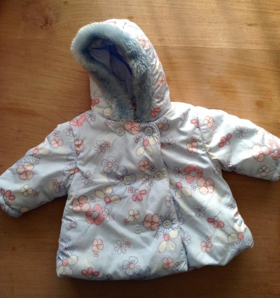 Veste bébé fille 3-5 mois, Enfants & Bébés, Vêtements de bébé | Taille 62, Enlèvement ou Envoi, Comme neuf, Fille, Pull ou Veste