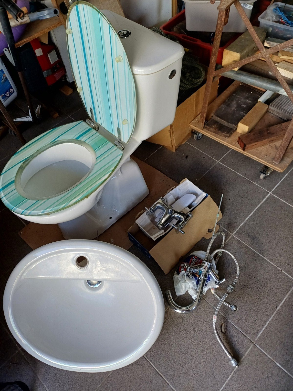 wasbak + wc, Ophalen