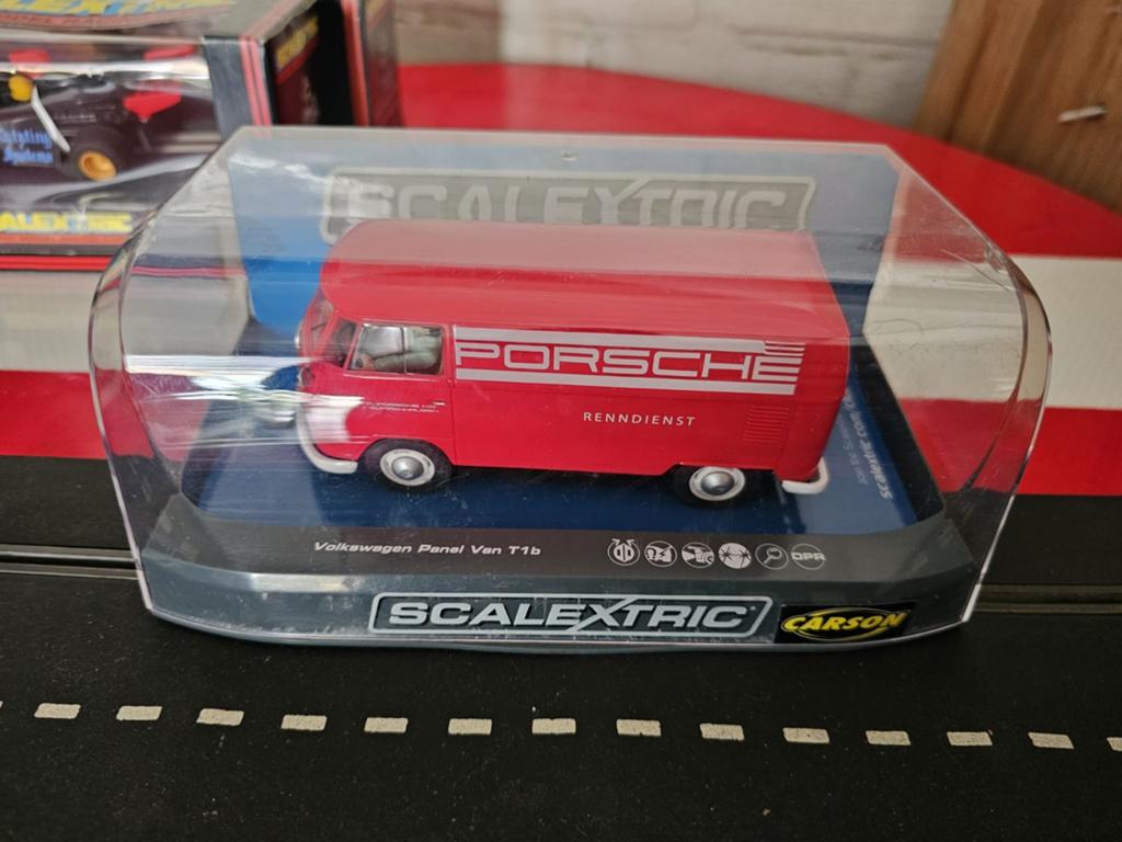 Scalextric VW Combi 
Zo goed als nieuw in een doos 
45 euro, Hobby en Vrije tijd, Ophalen of Verzenden
