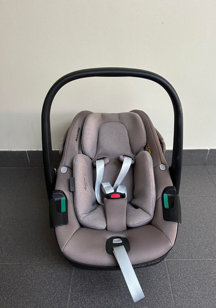 Maxi-Cosi Pebble 360, Ophalen, Zo goed als nieuw, Maxi-Cosi