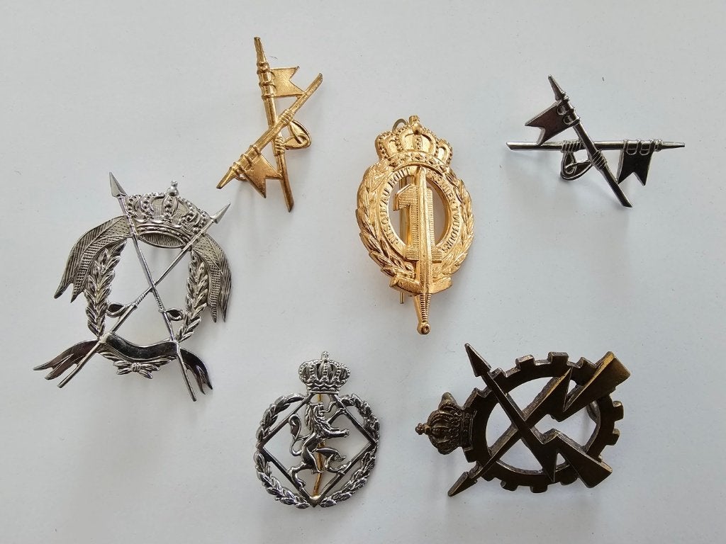 Lot : Armée belge | Défense ABL, Collections, Enlèvement ou Envoi, Armée de terre, Emblème ou Badge