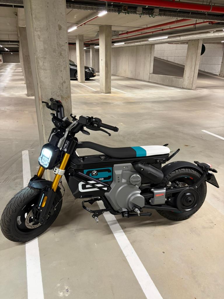 Permis de conduire moto électrique puissant Bmw ce02 B, Occasion, Jusqu'à 11 kW, Permis Moto A1 minimum, Éclairage LED