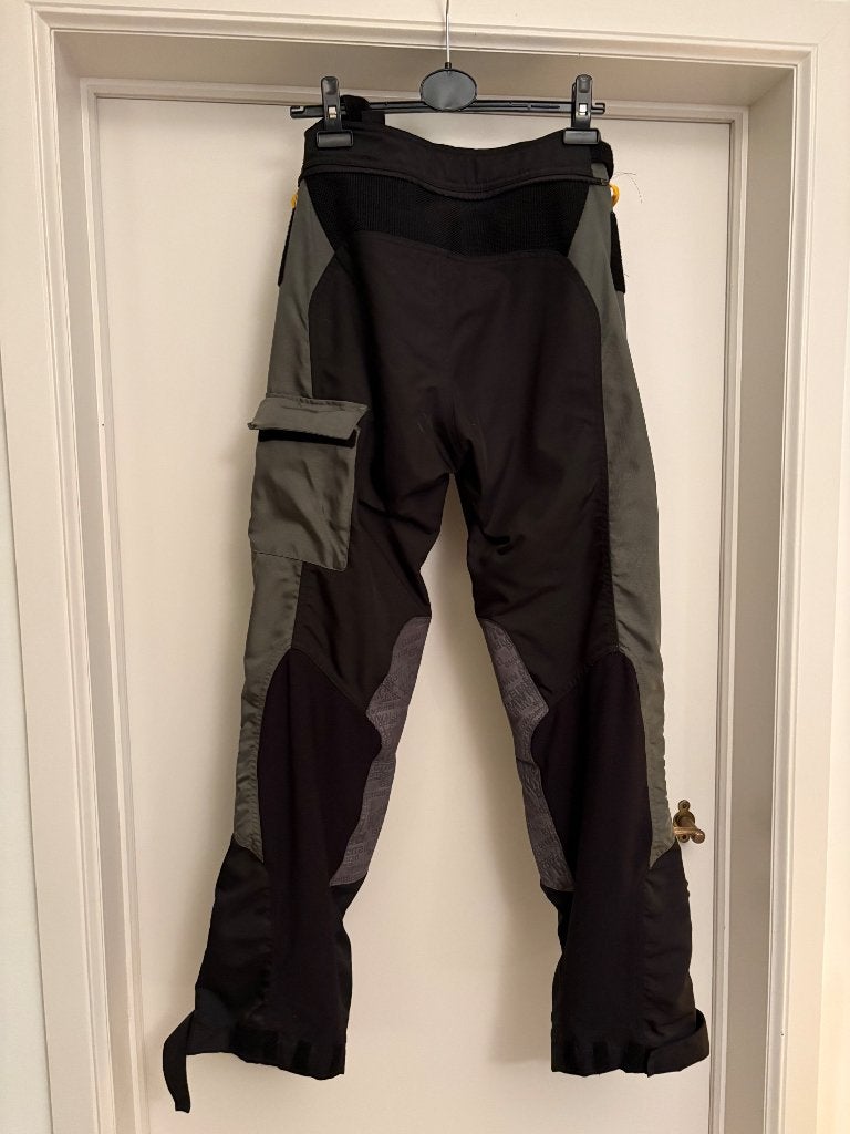 Originele BMW motobroek maat 46, nieuwstaat, Motoren, Kleding | Motorkleding, Ophalen of Verzenden, Nieuw zonder kaartje, Motorcrosskleding