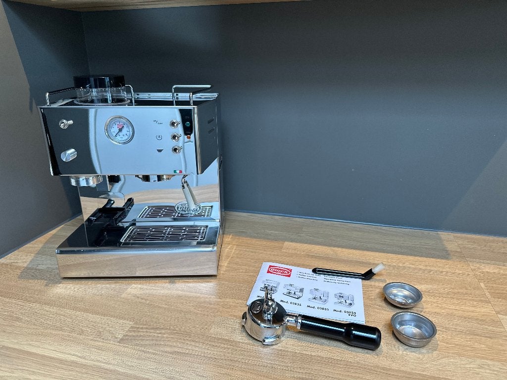 QuickMill 3035 Espressomachine, Garantie, Espresso apparaat, Zo goed als nieuw, Afneembaar waterreservoir, Koffiebonen