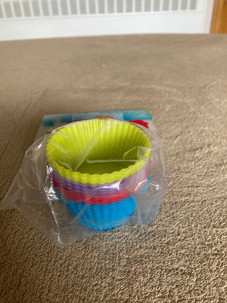 12 siliconen muffinvormpjes (nieuw), Ophalen of Verzenden, Nieuw, Cupcakes, Bakvorm