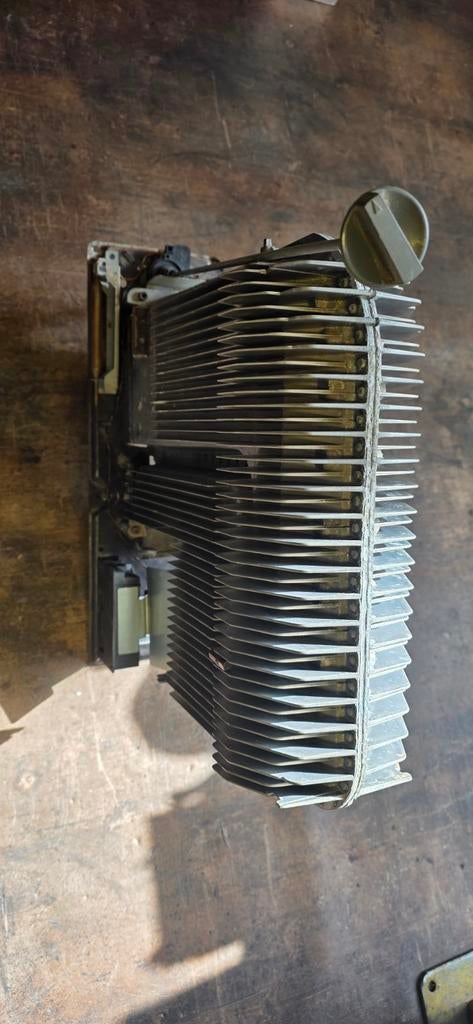 Poêle Truma S3002 à 30 mB avec commande (chauffage d'échange, Enlèvement, Comme neuf