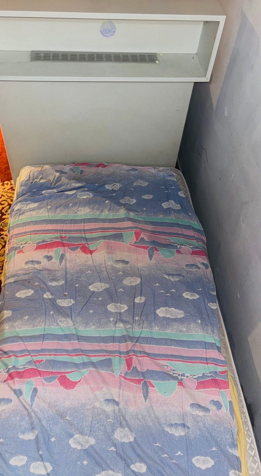 Lit à vendre sans matelas., Ophalen of Verzenden, Zo goed als nieuw