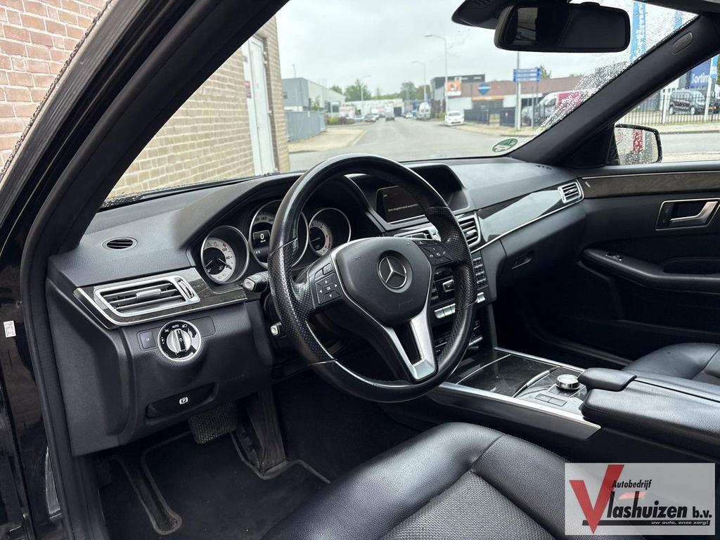 Mercedes-Benz E 200 BlueTEC Ambition | Pano | Stoelverwarmin, Auto's, Mercedes-Benz, Automaat, Zwart, Zwart, Bedrijf