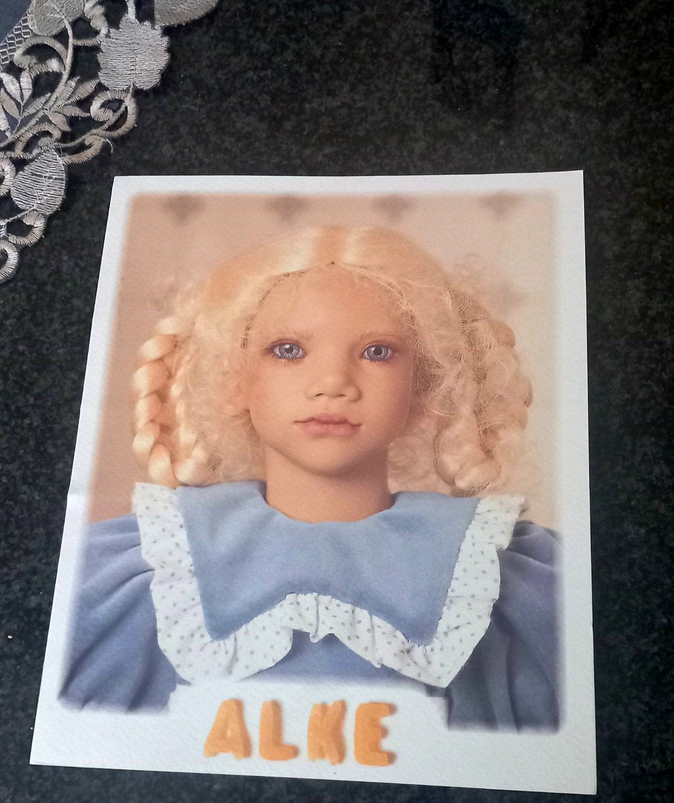 porseleinen pop van Annette Himstedt met certificaat, Collections, Poupées, Enlèvement