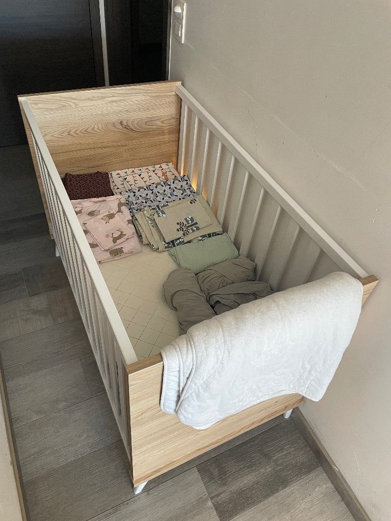 Babybed 60x120 + toebehoren, Kinderen en Baby's, Ophalen, Zo goed als nieuw, Minder dan 140 cm, Matras