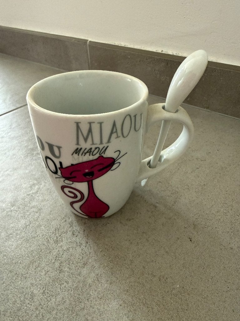 Mug Efya Déco blanc à motif chat, Maison & Meubles, Cuisine | Vaisselle, Enlèvement ou Envoi, Neuf, Mug