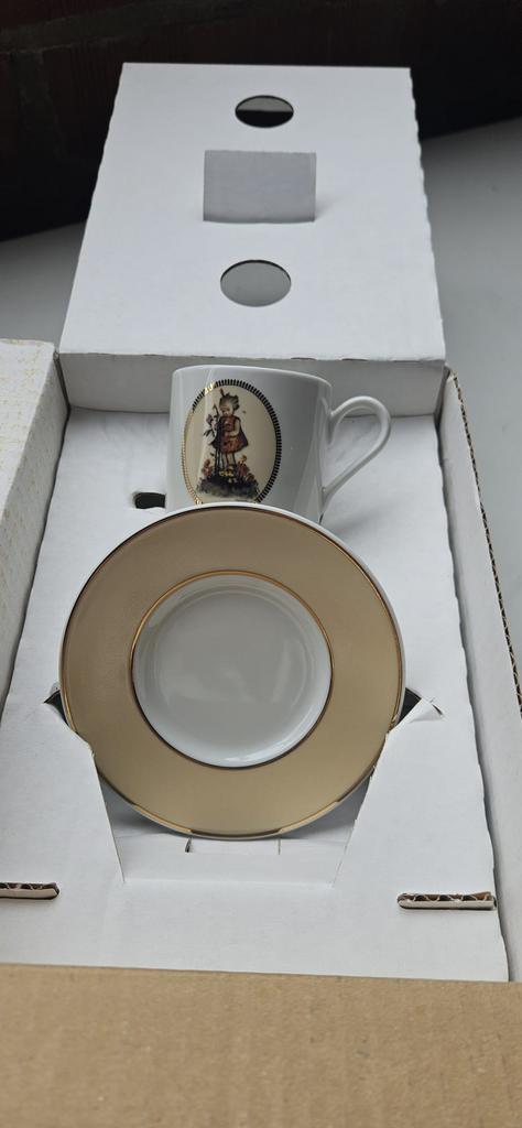Hummel 12 delige set mokkatasjes en ondertassen nieuw, Ophalen