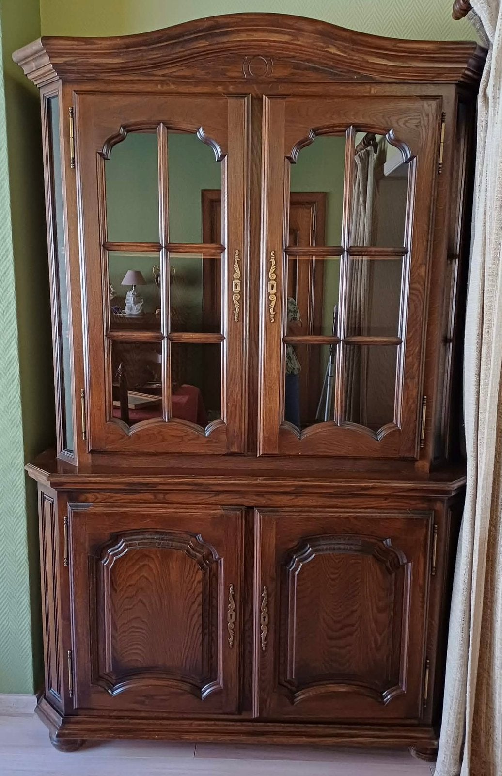 Antieke kast, Ophalen, Zo goed als nieuw
