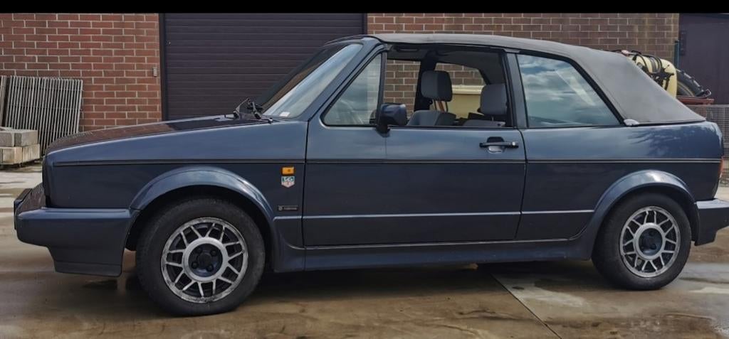 Cabriolet VW Golf. Carburateur 1,8., Autos, Volkswagen, Achat, Cabriolet, Boîte manuelle, 1800 cm³