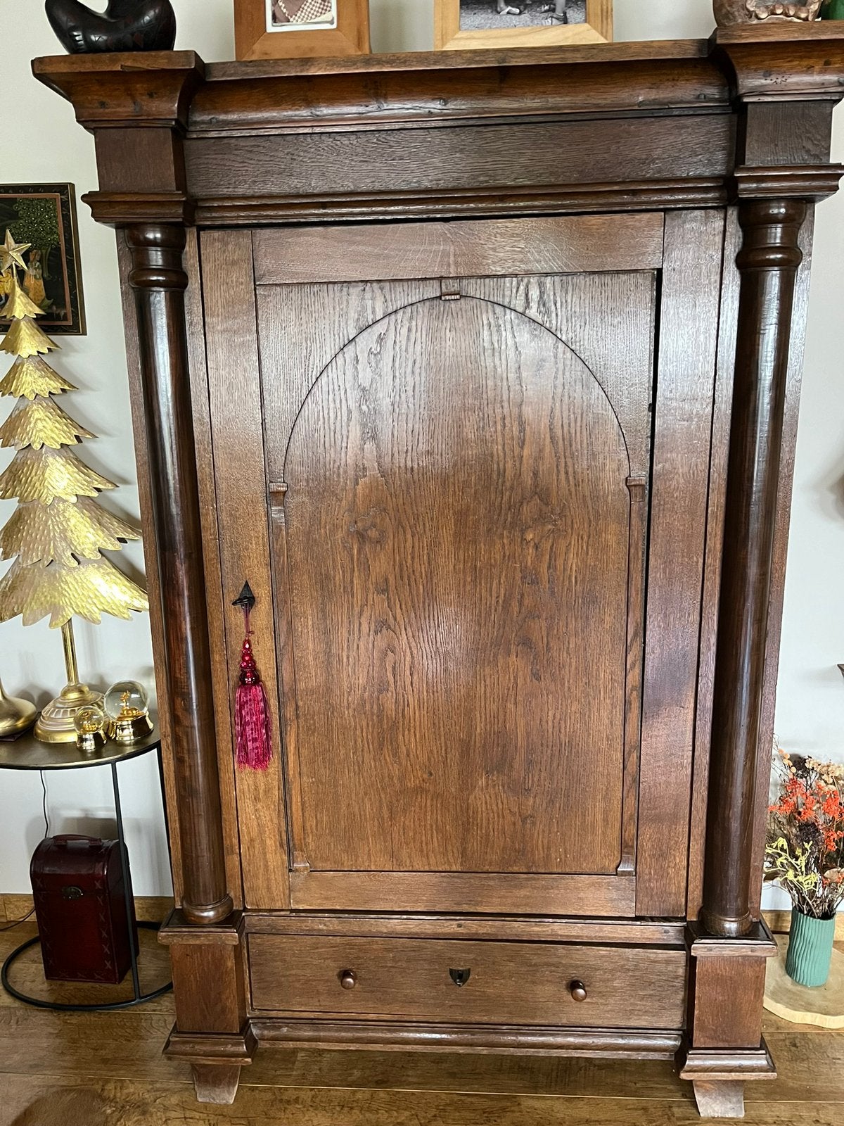 Oude antieke kast, Antiek en Kunst, Ophalen