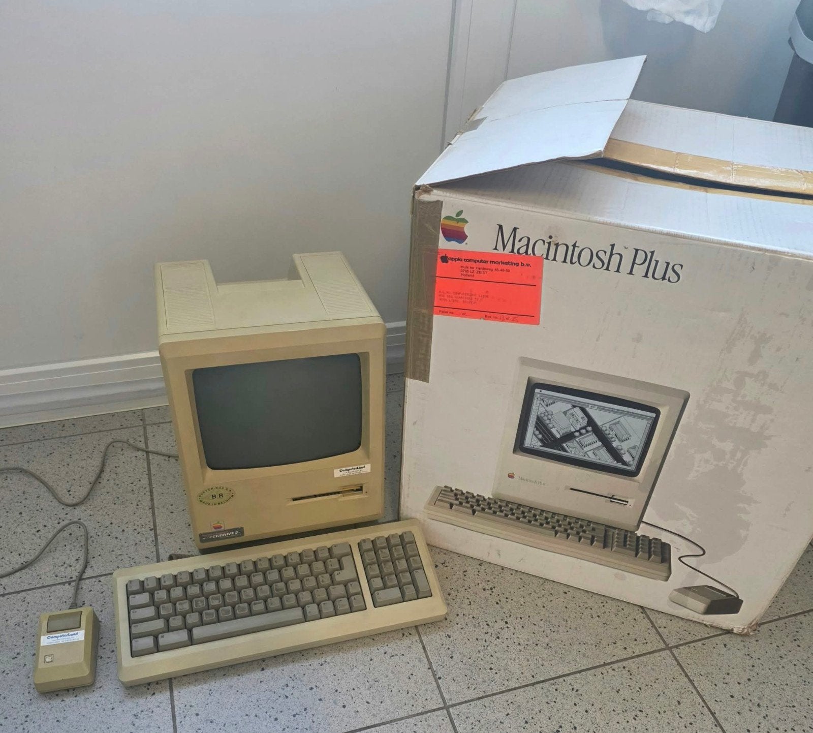 Rare Macintosh Plus 1MB Apple 1986., Enlèvement