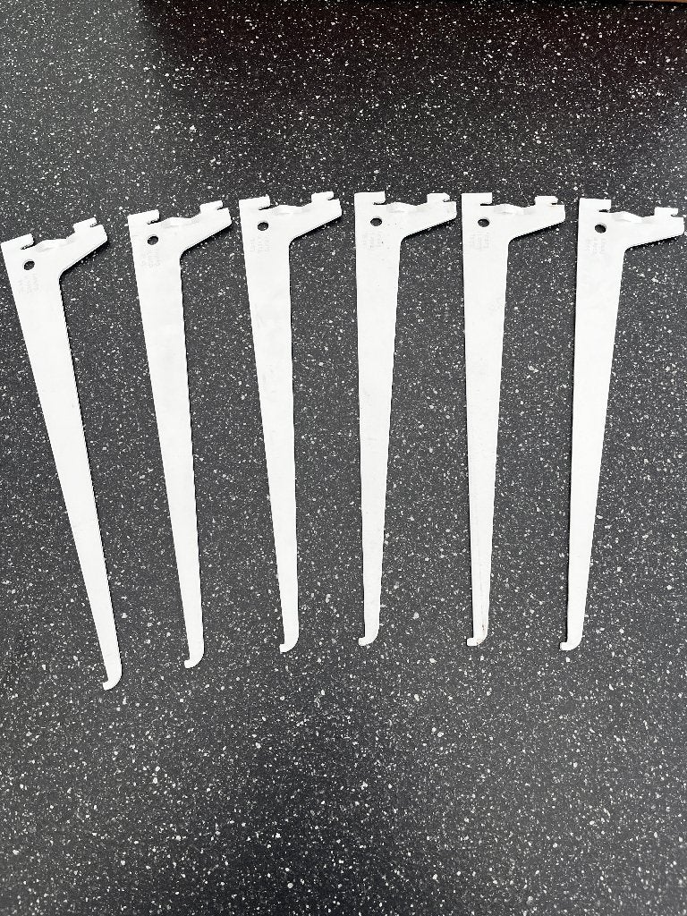6 witte metalen plankdragers, Ophalen of Verzenden, Zo goed als nieuw