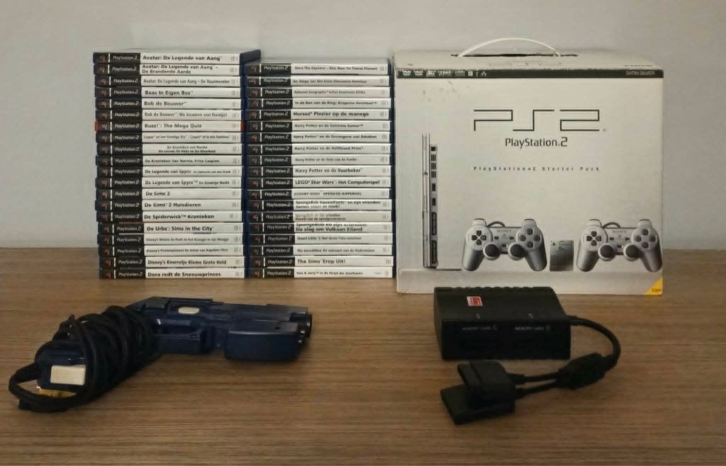 PS2 Slim Silver + 39 Games + Accesoires, Games en Spelcomputers, Met games, Met 2 controllers, Ophalen of Verzenden, Zo goed als nieuw