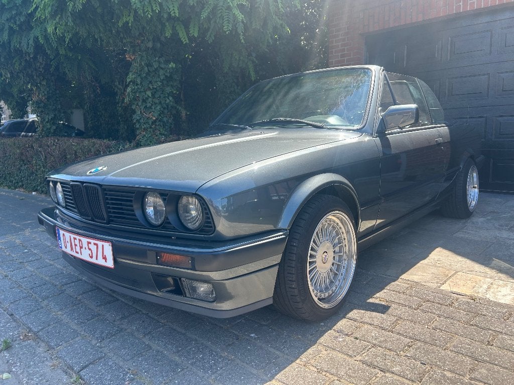 Bmw E30 318i cabrio, Auto's, 4 zetels, Achterwielaandrijving, Zwart, 4 cilinders