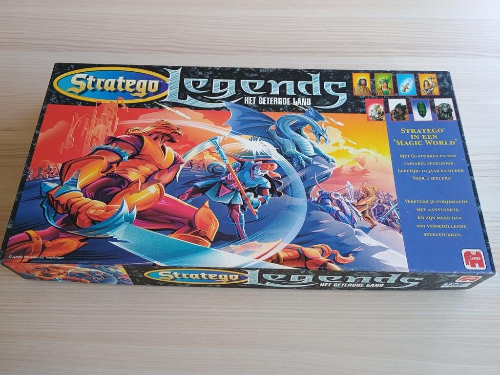 Stratego legends, het getergde land, (Hasbro 1999), Hobby en Vrije tijd, Gezelschapsspellen | Bordspellen, Zo goed als nieuw, Een of twee spelers