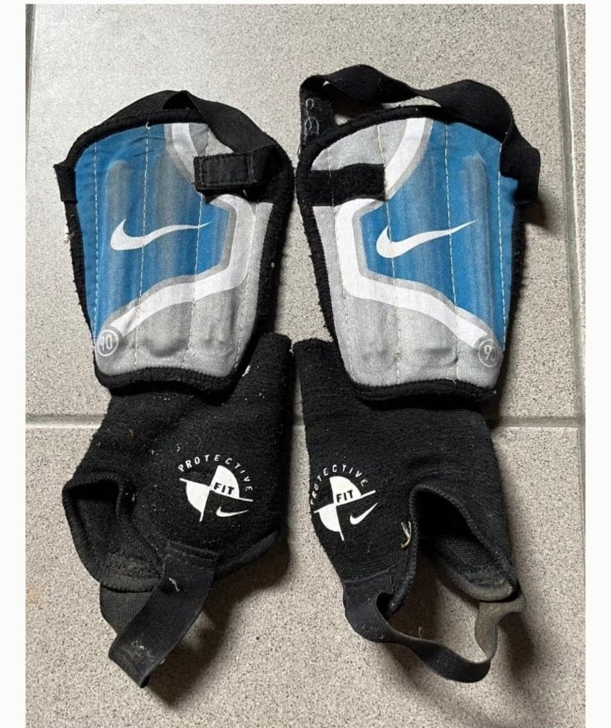 Nike Voetbal scheenbeschermers kinderen, Sport en Fitness, Ophalen, Gebruikt