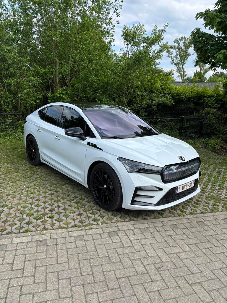 Skoda enyaq coupe, Auto's, Skoda, Particulier, Enyaq, 4x4, Elektrisch, Coupé, 5 deurs, Automaat, Wit, Zwart, Leder, Vierwielaandrijving