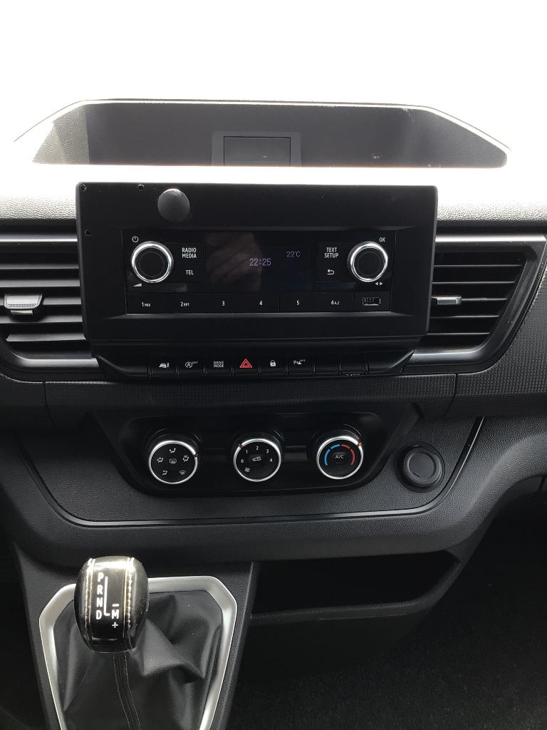 renault trafic l2 150pk automaat 11/2022 58000km 18650e ex, Auto's, Stof, 4 cilinders, Bedrijf, Diesel